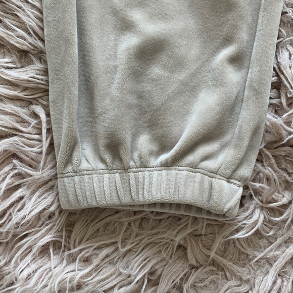 Forever 21 Women’s Beige Velvet Sweats - Picture 4 of 11